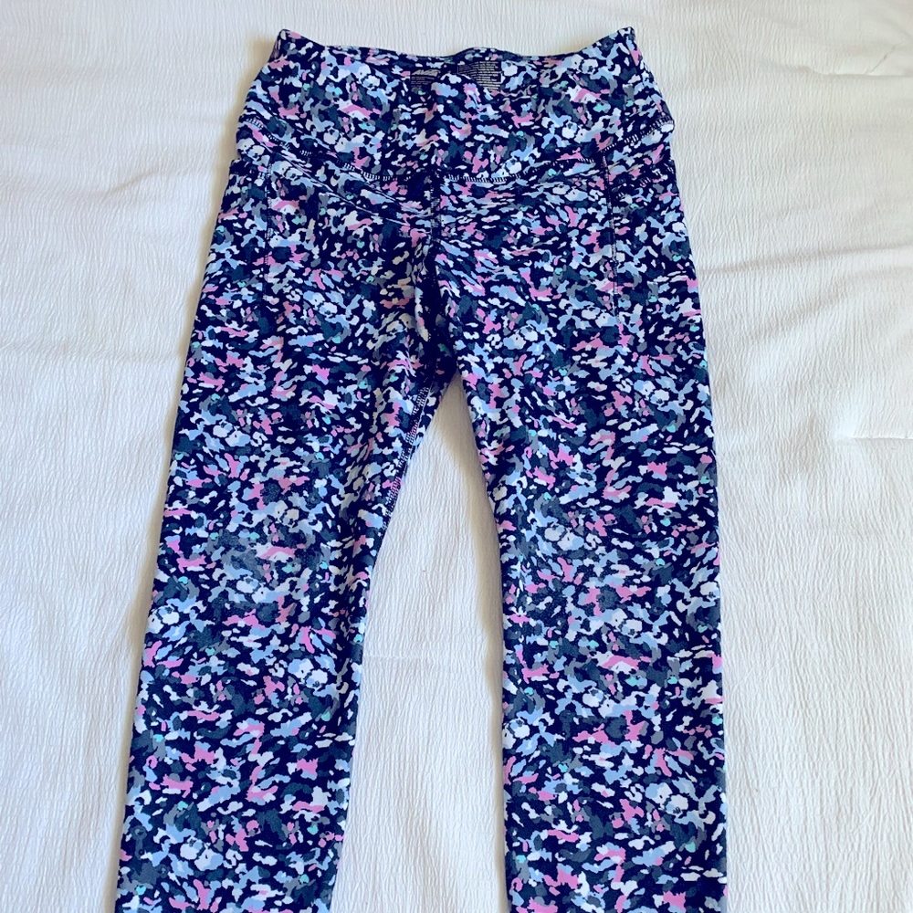 Girls Avia leggings with side pockets size 7/8